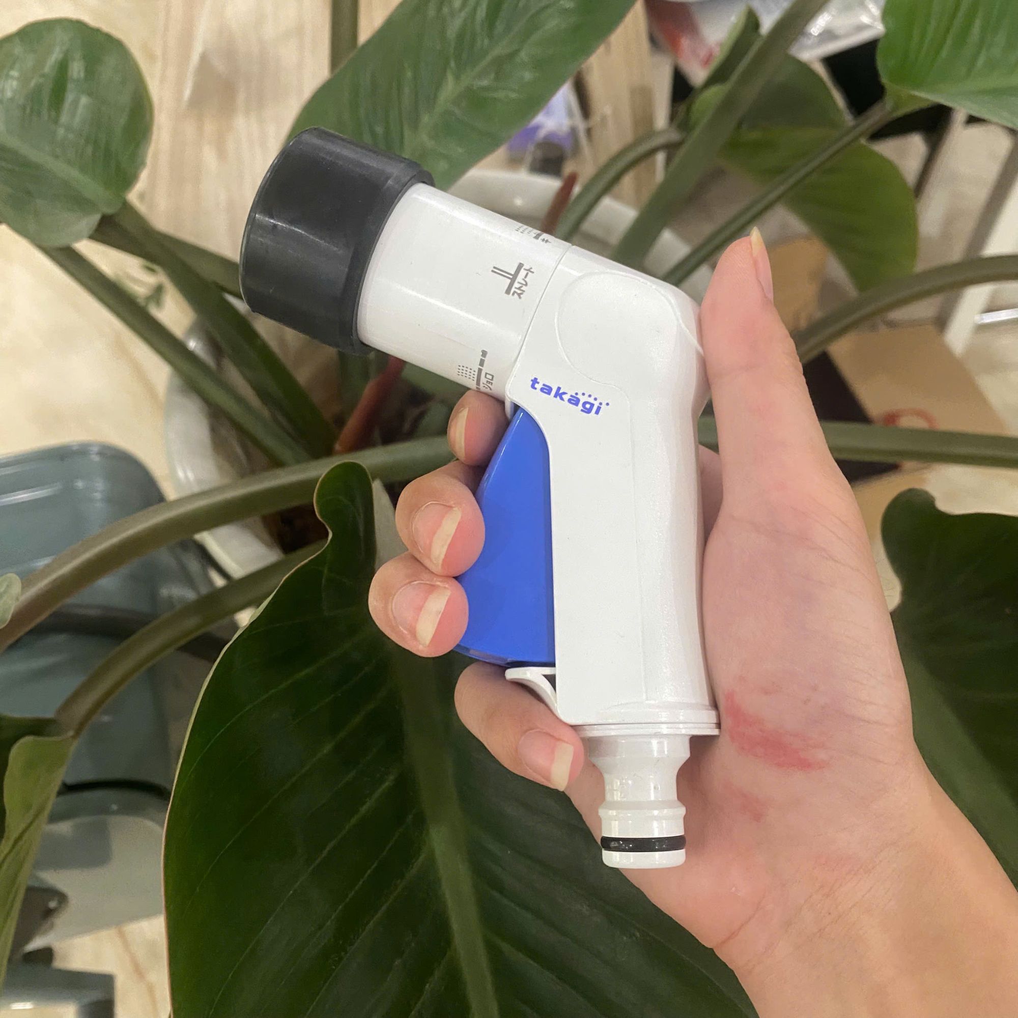 Vòi tưới cây Compact Nozzle Takagi (không cút)